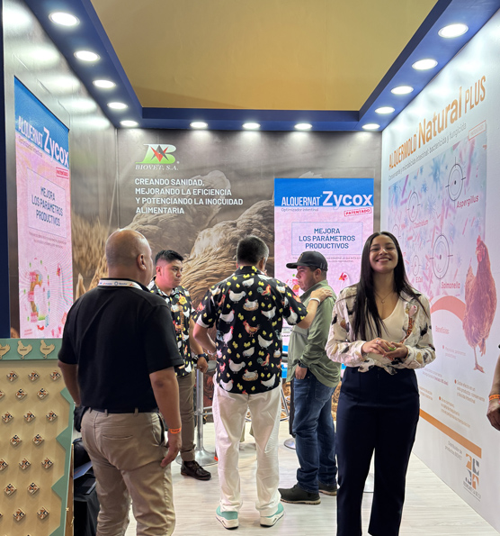 Durante los tres días del congreso, el stand de Biovet S.A. fue reconocido por la organización como uno de los más representativos del evento, tanto por su diseño atractivo como por la dinámica de actividades técnicas y comerciales realizadas.